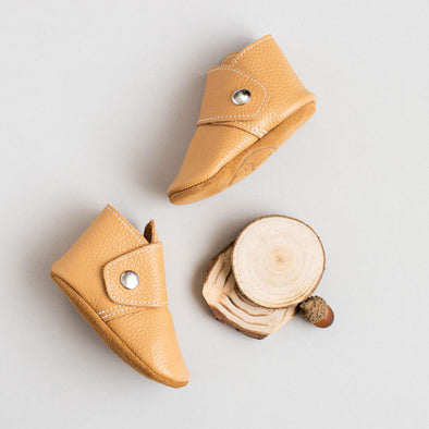 the snap boot: cashew