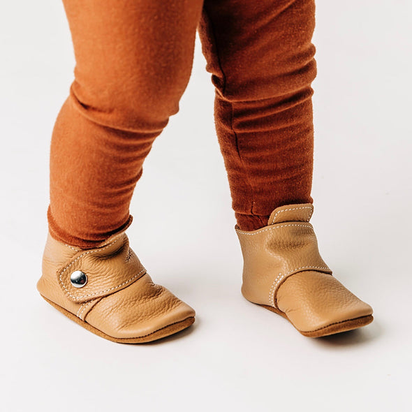 the snap boot: cashew