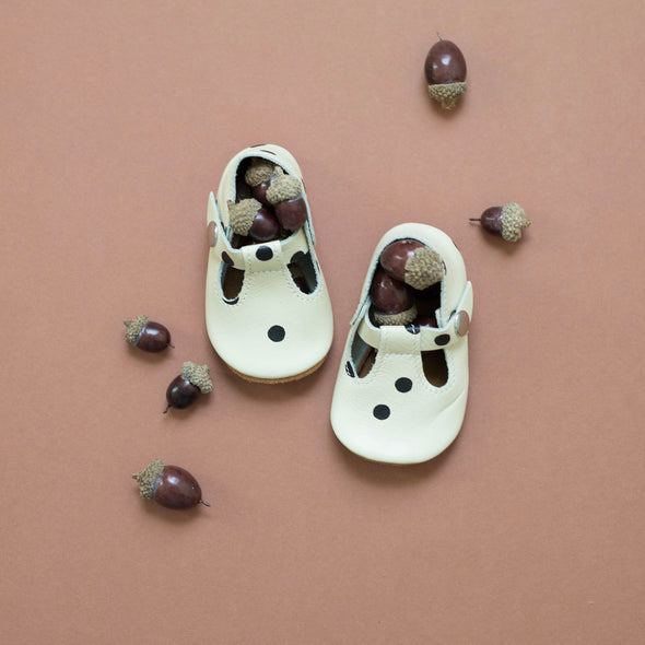 the original soft soled t-strap: dot