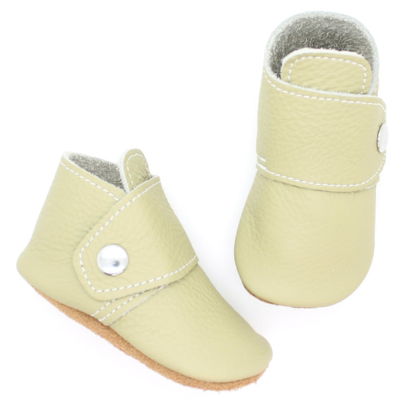 the snap boot: pear