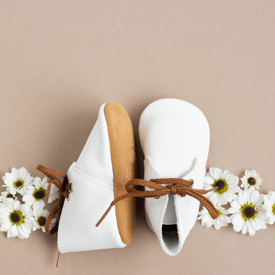 the oxford: white